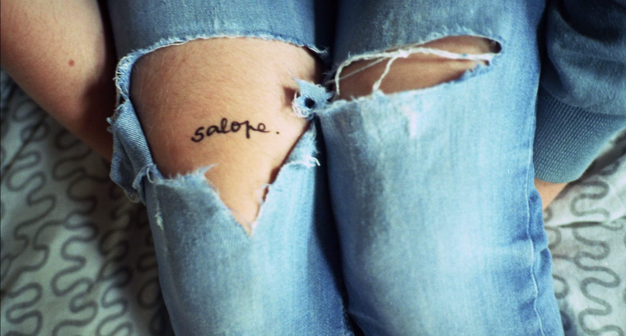 Nom est. Le sport тема по французскому. Nom est. Построение предложения во французском языке. Hoods (1998).