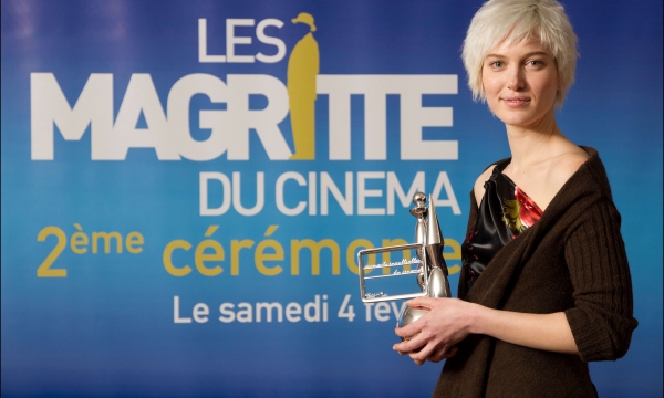 Erika Sainte reçoit le Prix du Meilleur Espoir Féminin